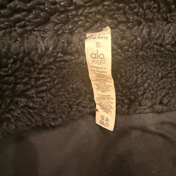 ALO Yoga Black Faux Sherpa Style Jacket With Removable Hood - Picture 2 of 6